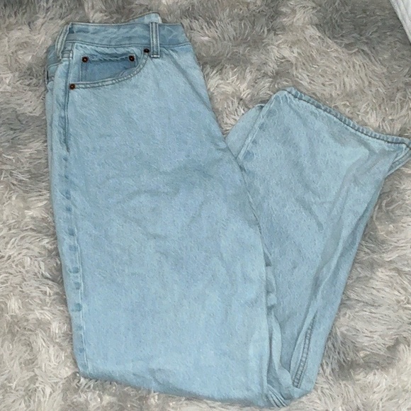 🚨NWOT A&F LOOSE HIGH RISE CURVE LOVE JEANS - Picture 3 of 3